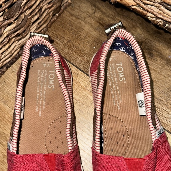 Red Toms - Picture 2 of 2